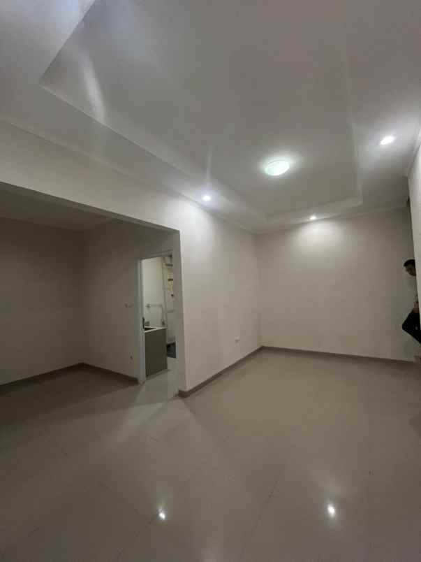 rumah komplek citeureup 8 menit pemkot cimahi