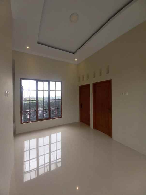 rumah luas strategis dekat sleman city hall