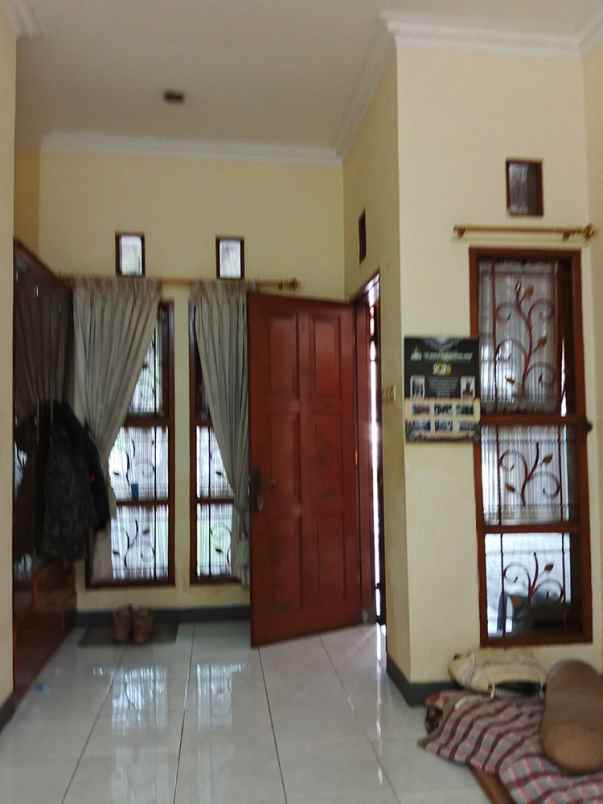 rumah lux 4 kamar tidur 3 kamar mandi di antapani bdg