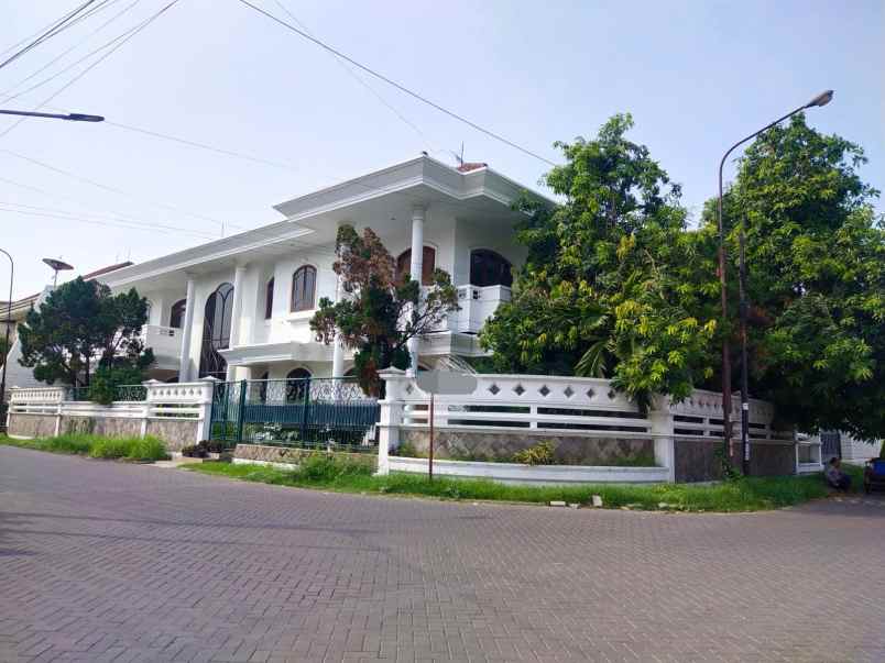 rumah mewah hook di dharmahusada kusen semua jati