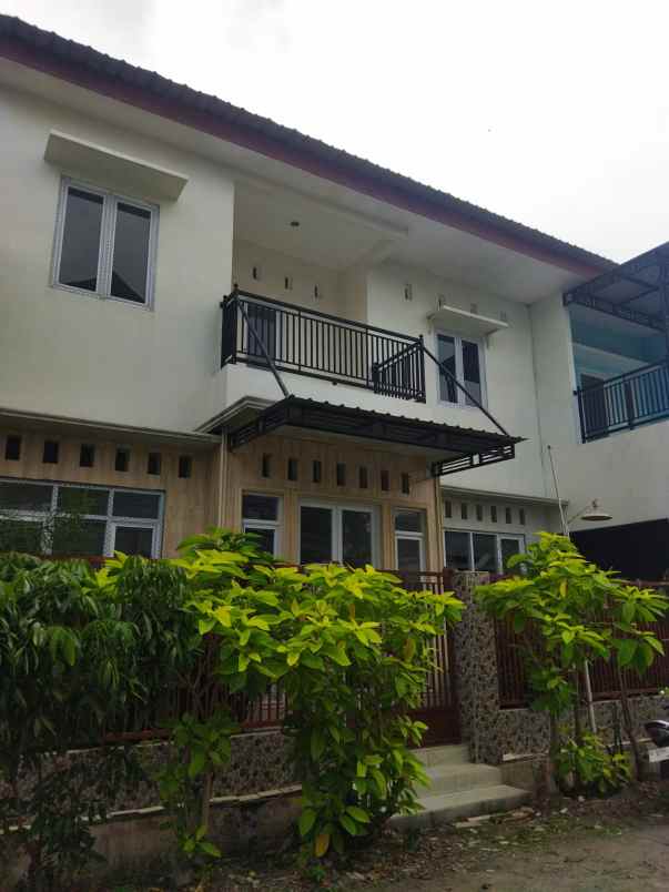 rumah mewah siap huni