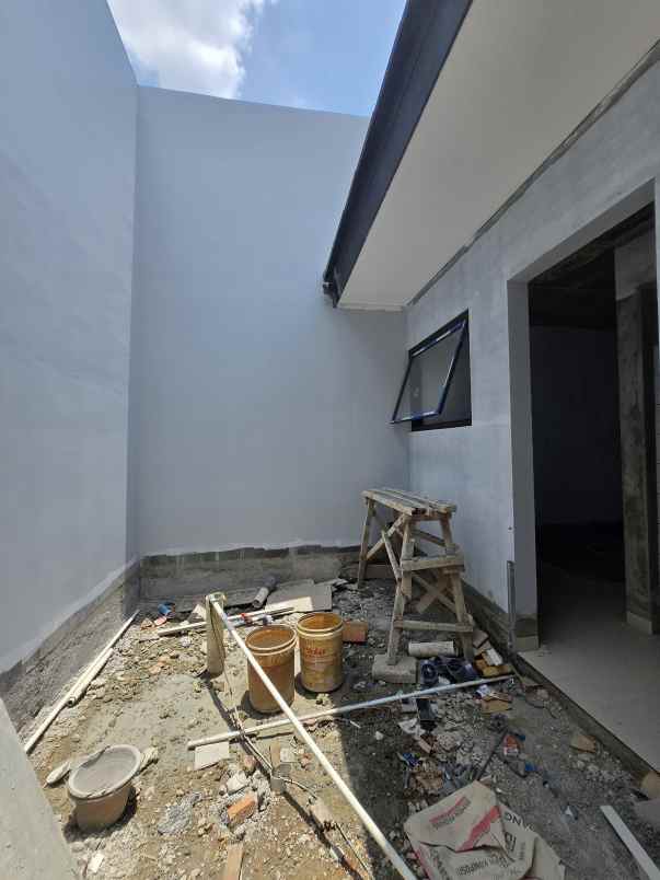 rumah modern minimalis bebas banjir di duren sawit