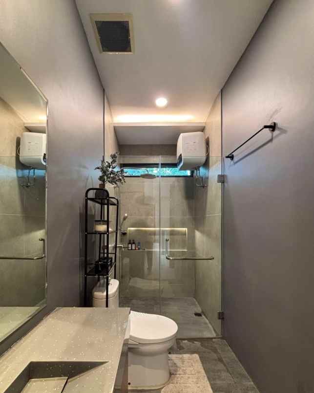 rumah modern tropical dalam komplek di bintaro jaksel