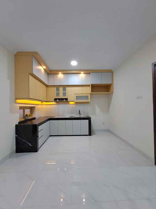 rumah murah dan luas dekat toll cinere depok