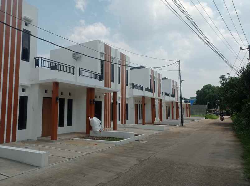 rumah murah siap huni 2 lantai lokasi strategis