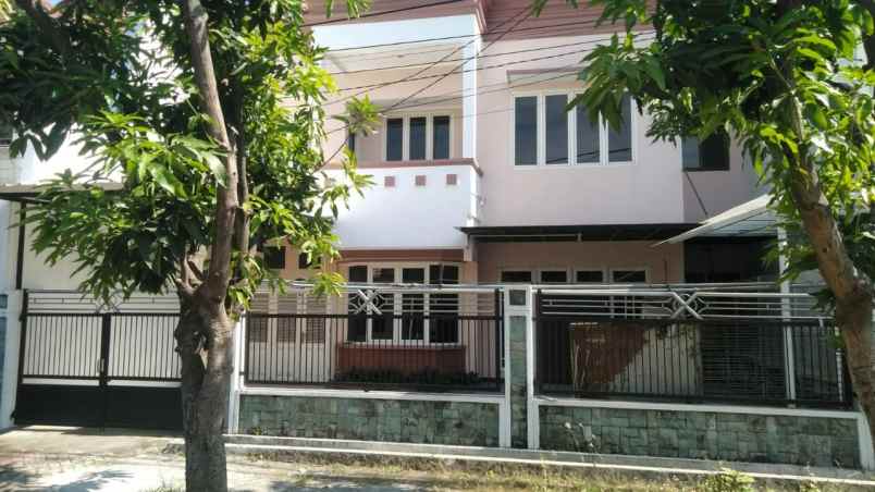 rumah nirwana eksekutif