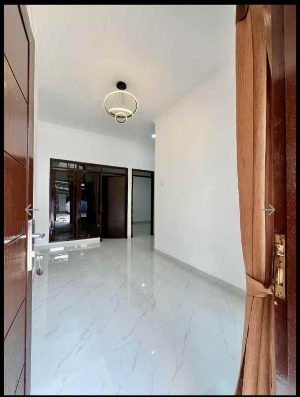 rumah nyaman siap huni di cluster arcamanik townhouse