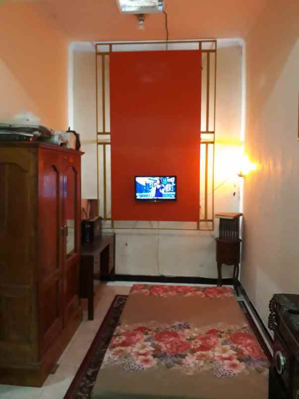 rumah pojok di jl basuki rahmad