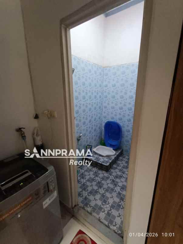 rumah pojok strategis dekat gerbang tol sawangan depok