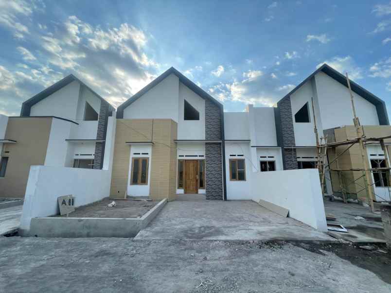 rumah scandinavian 5 menit ke gentan