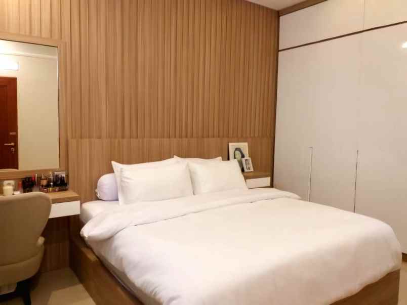 rumah second dalam cluster di jatibening baru bekasi