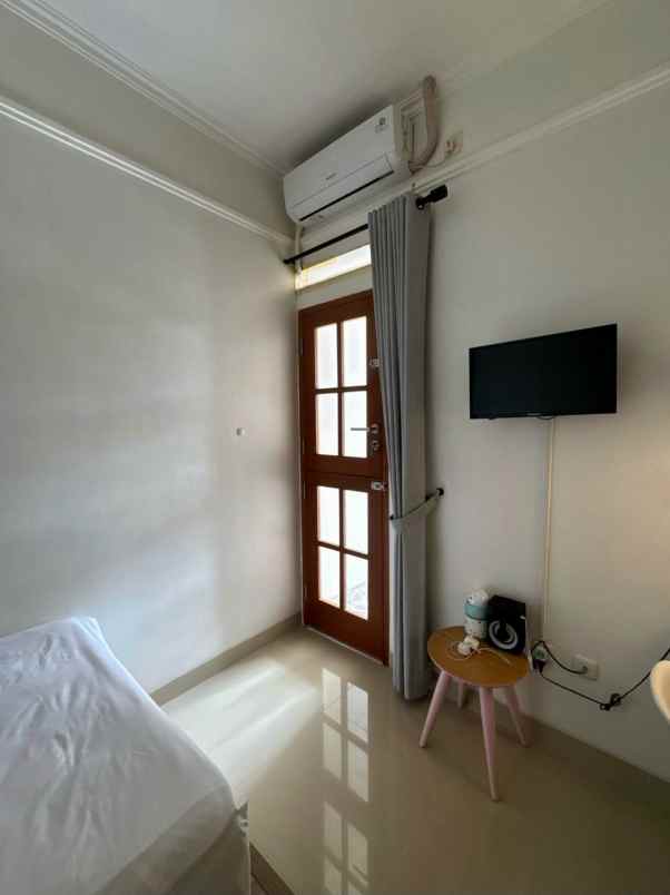 rumah second dalam cluster di jatibening baru bekasi