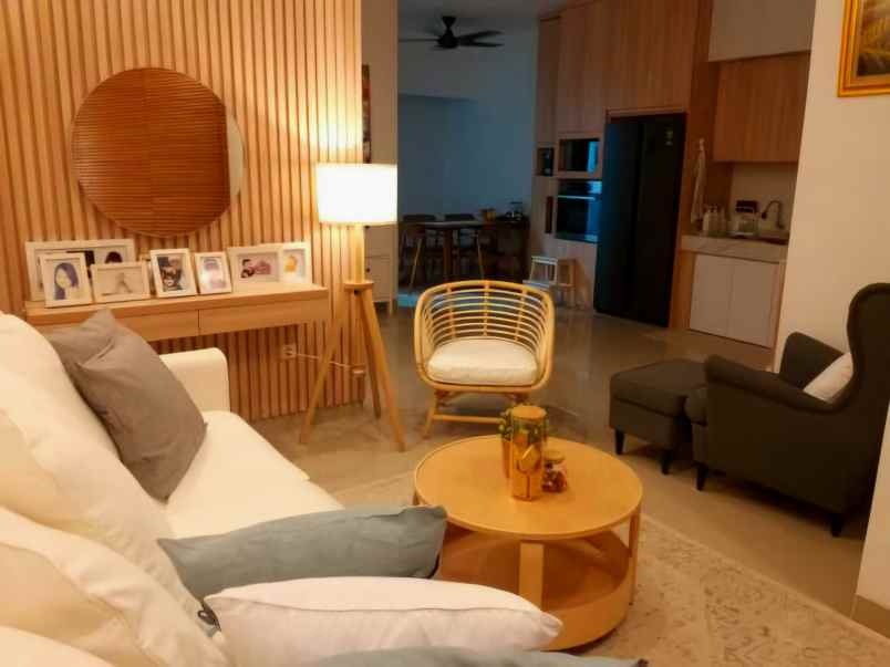 rumah second dalam cluster di jatibening baru bekasi