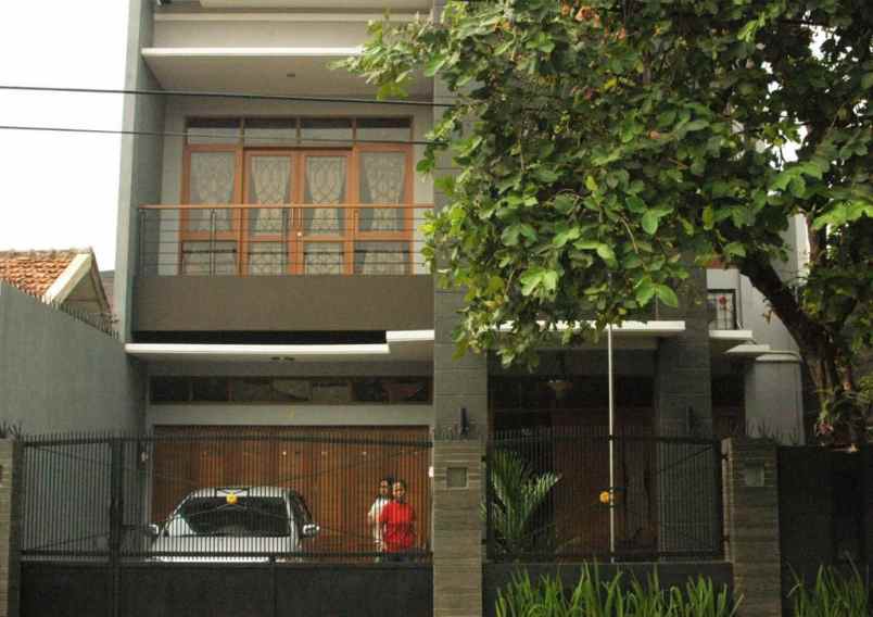 rumah second mewah komplek senayan jakarta selatan