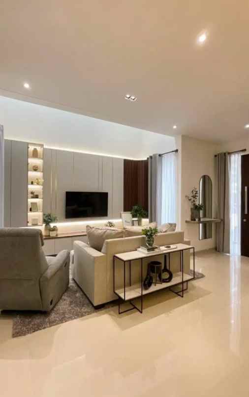 rumah semi furnished di perumahan elite graha natura s