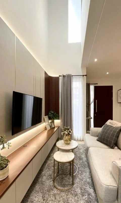rumah semi furnished di perumahan elite graha natura s