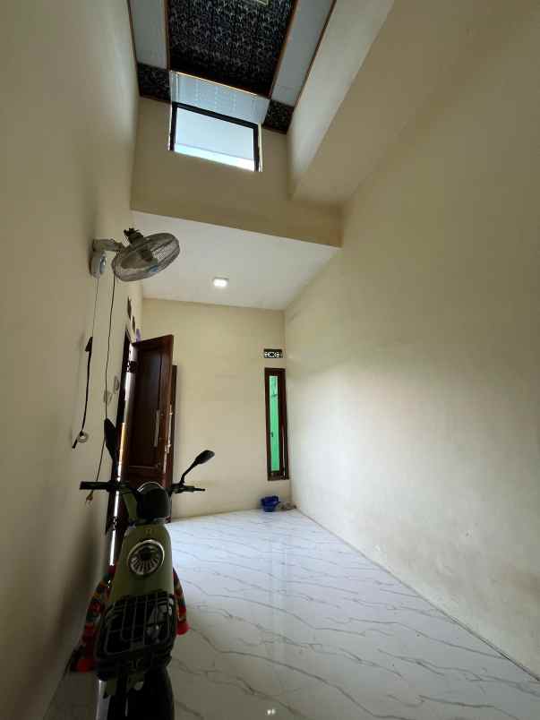 rumah siap huni 5x11 di batas kota surabaya barat