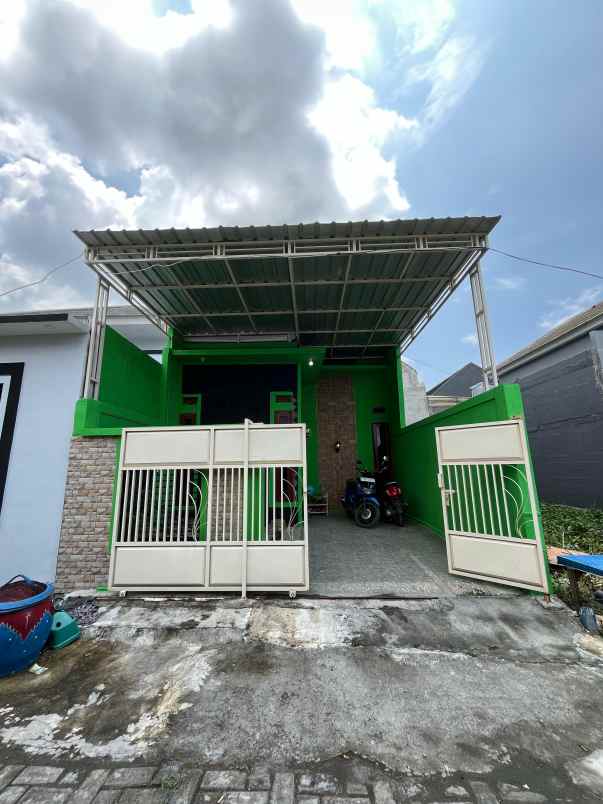 rumah siap huni 5x11 di batas kota surabaya barat