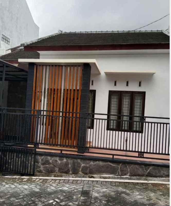 rumah siap huni 750 jutaan dekat kampus brawijaya