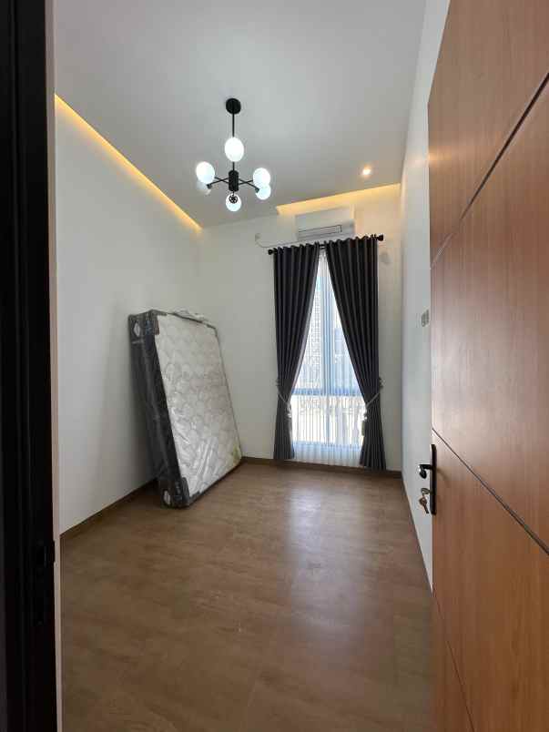 rumah siap huni dalam cluster barat sch mall sleman