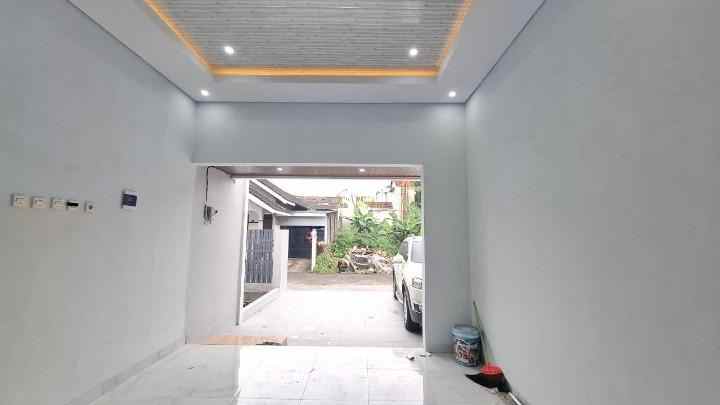 rumah siap huni desain modern 10 menit ke kampus upn