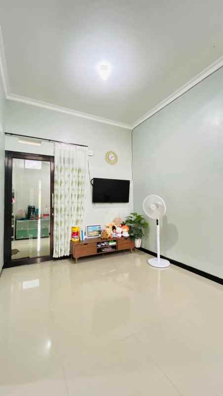 rumah siap huni lokasi villa bukit tidar