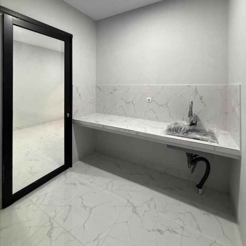 rumah skandinavian modern beji depok dekat tol kukusan