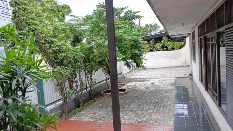 rumah tinggal jalan mandala tomang jakarta