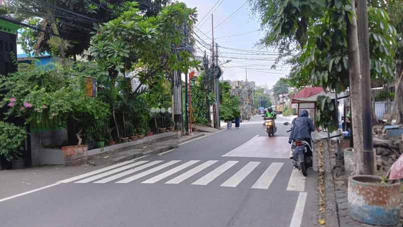 rumah tinggal jalan mandala tomang jakarta