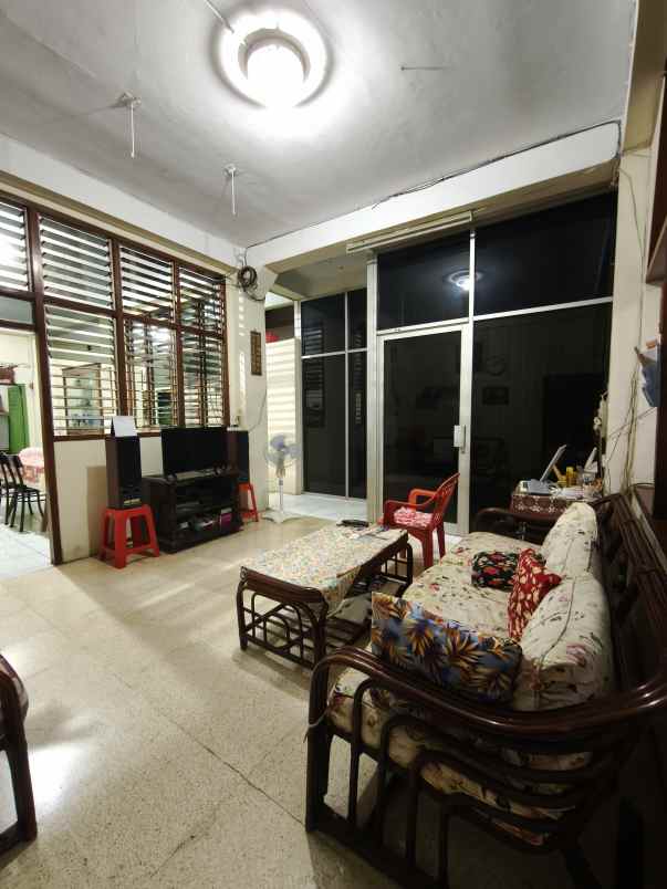 rumah unfurnished shm sawah besar jakarta pusat