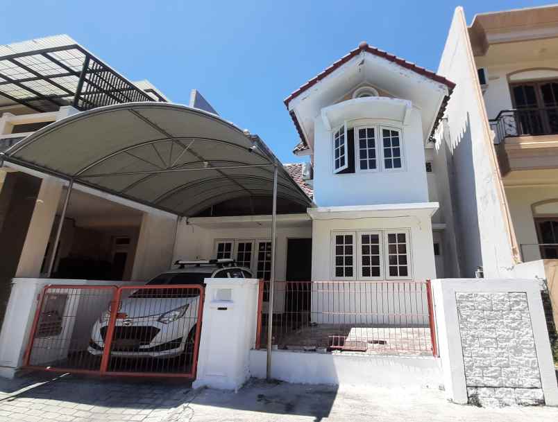 rumah vila valensia pakuwon