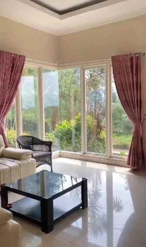 rumah villa di kusuma pinus plus kolam renang