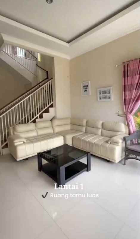 rumah villa di kusuma pinus plus kolam renang