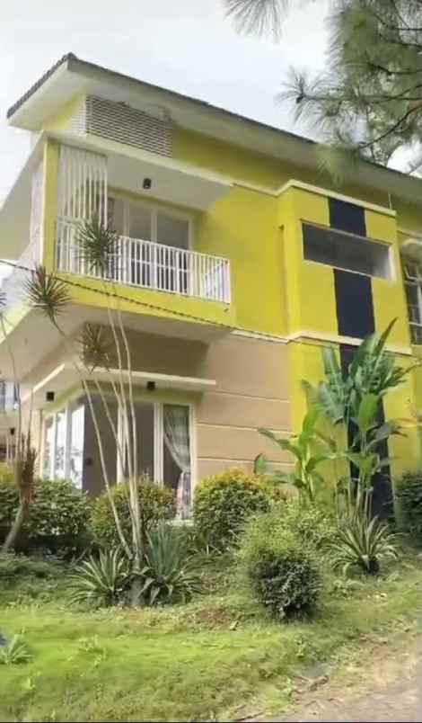 rumah villa di kusuma pinus plus kolam renang