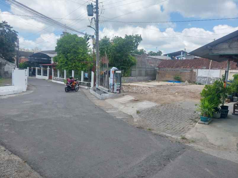 tanah bagus tepi aspal jl menjenengan wirobrajan