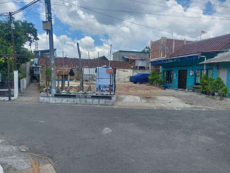 tanah bagus tepi aspal jl menjenengan wirobrajan