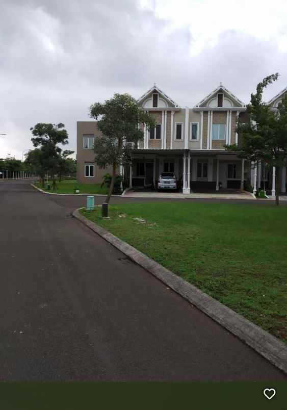 tanah hook di cluster south thames jgc jakarta timur