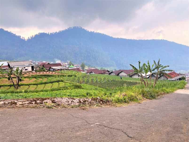 tanah istimewa kota wisata tawangmangu