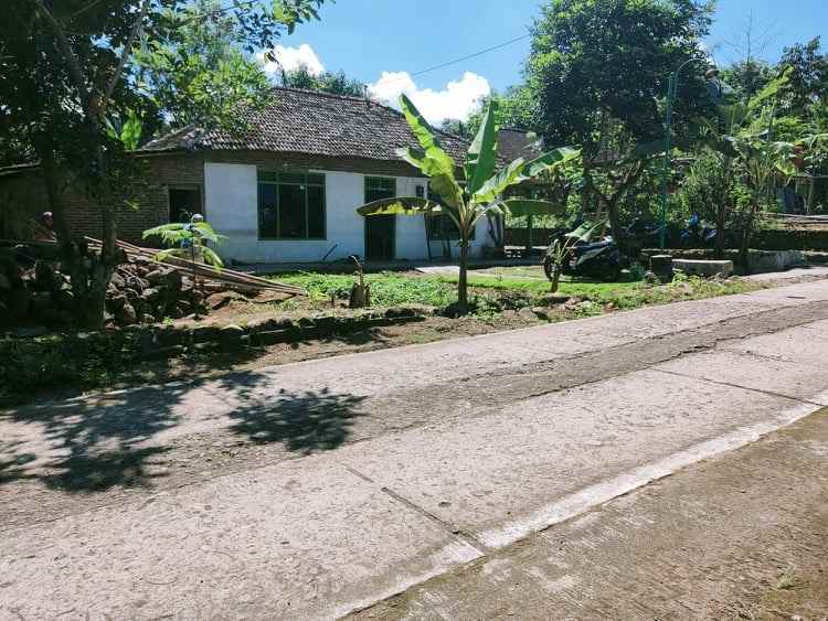 tanah kuto kerjo karanganyar