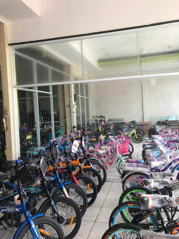 toko siap digunakam jalan barito semarang