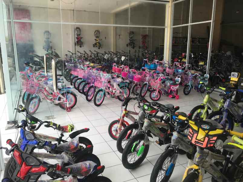 toko siap digunakam jalan barito semarang