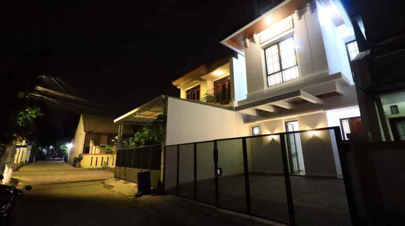 townhouse mewah siap huni jatiasih bekasi