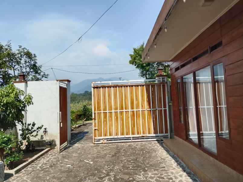 vila di daerah ciater subang jawa barat