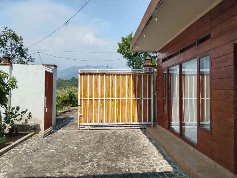 vila di daerah ciater subang jawa barat