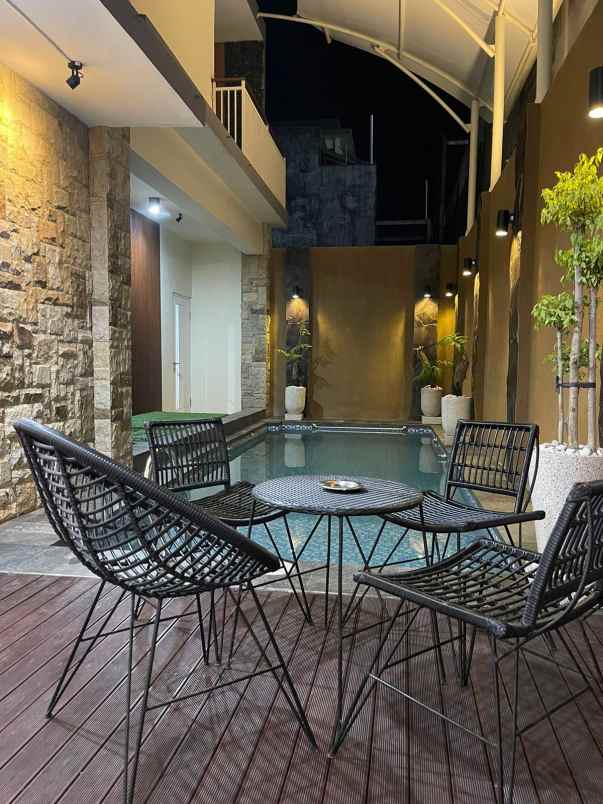 villa atas wisata bns kota batu