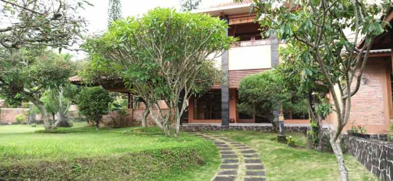 villa pesanggrahan kota batu