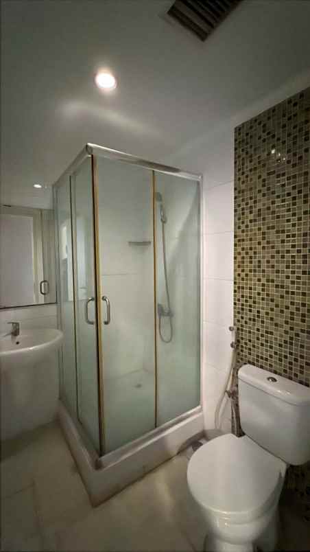 waterplace residence penthouse tower c lantai 33 nego