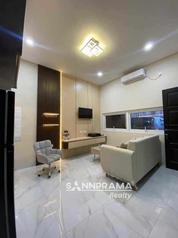 2 lantai 2 carport dalam cluster dekat tol limo rn