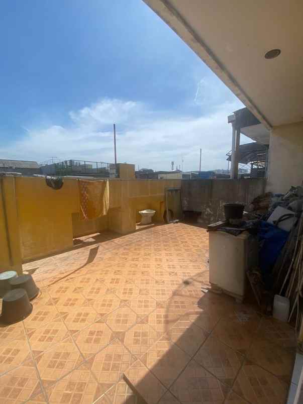 dijual apartemen puri deltamas bandengan