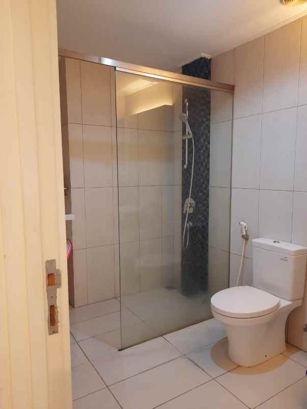 dijual apartemen the via ciputra world